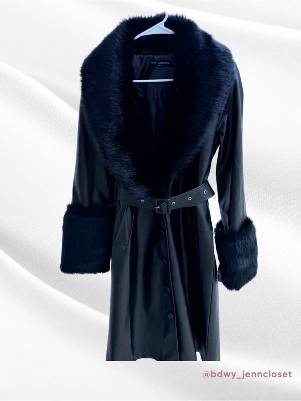 🆕 w/o tag Black Faux-Fur Trim Trench Coat